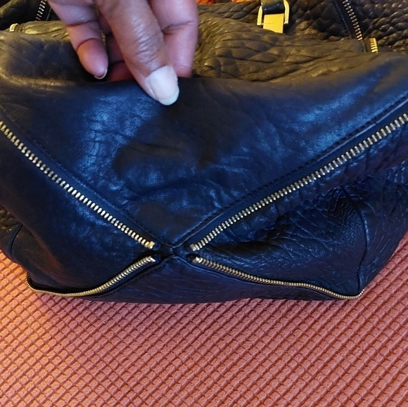 Vince Camuto 2013 Riley Pebbled Black Leather Satchel/Bag - Picture 3 of 8